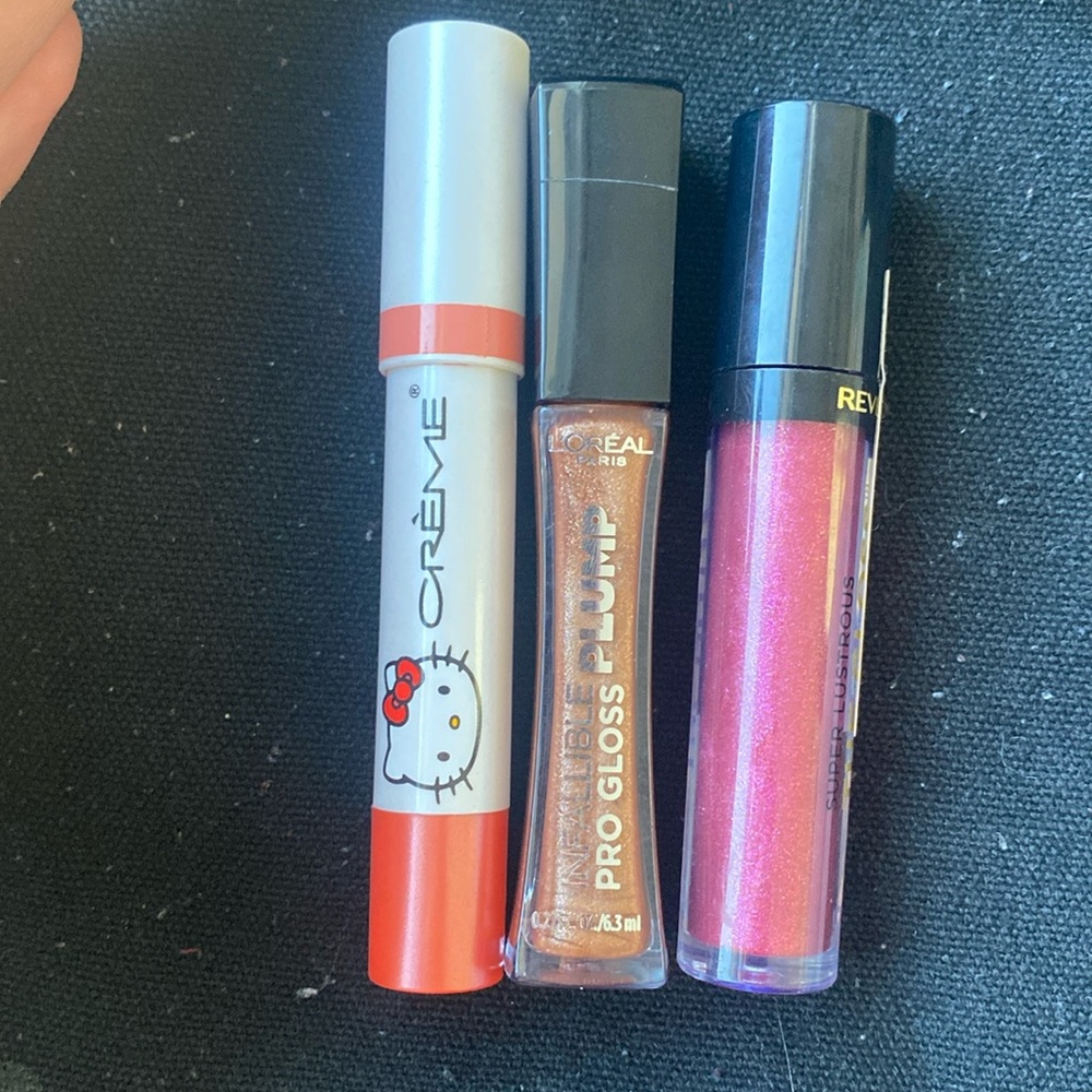 Lipglosses and lip liner